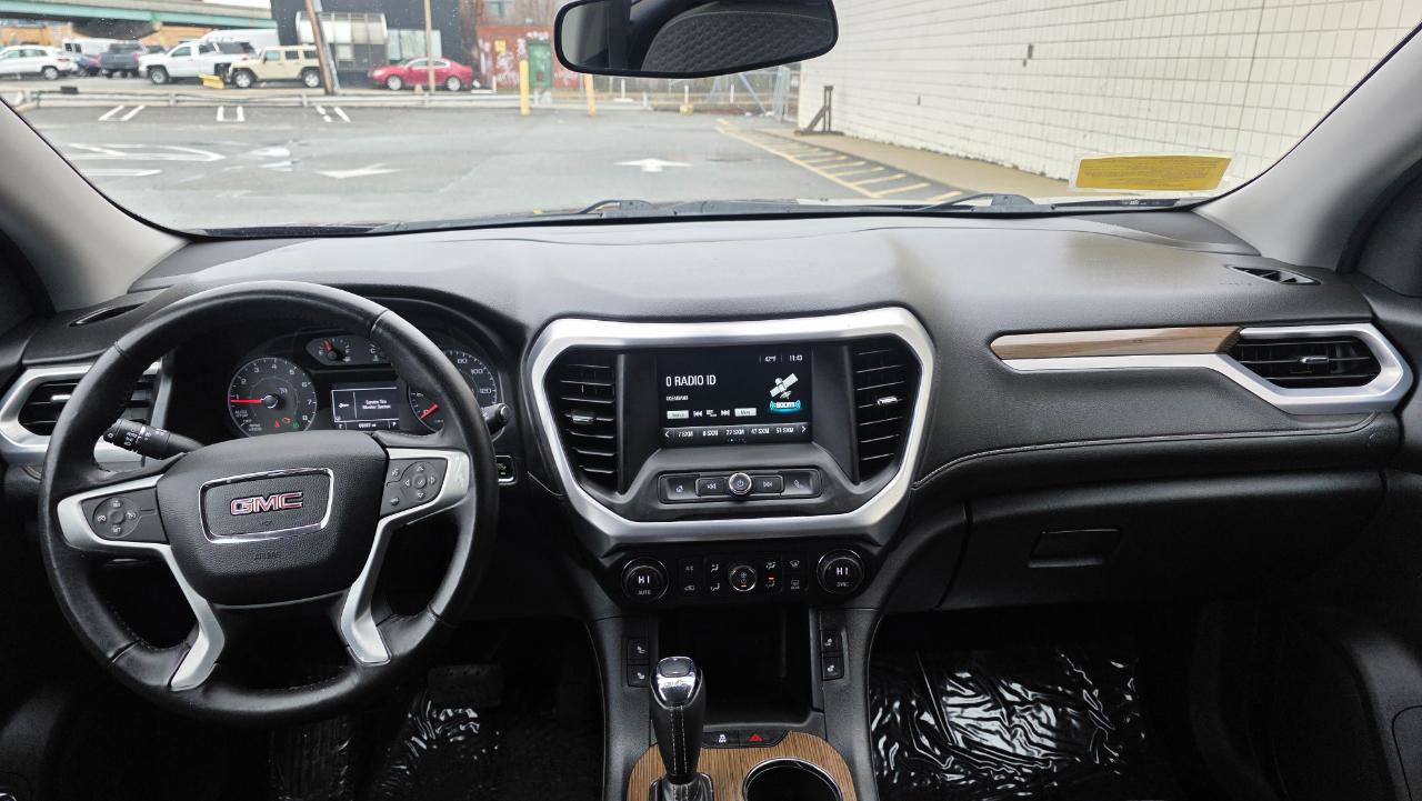 Used 2017 GMC Acadia SLE AWD/4WD image 15