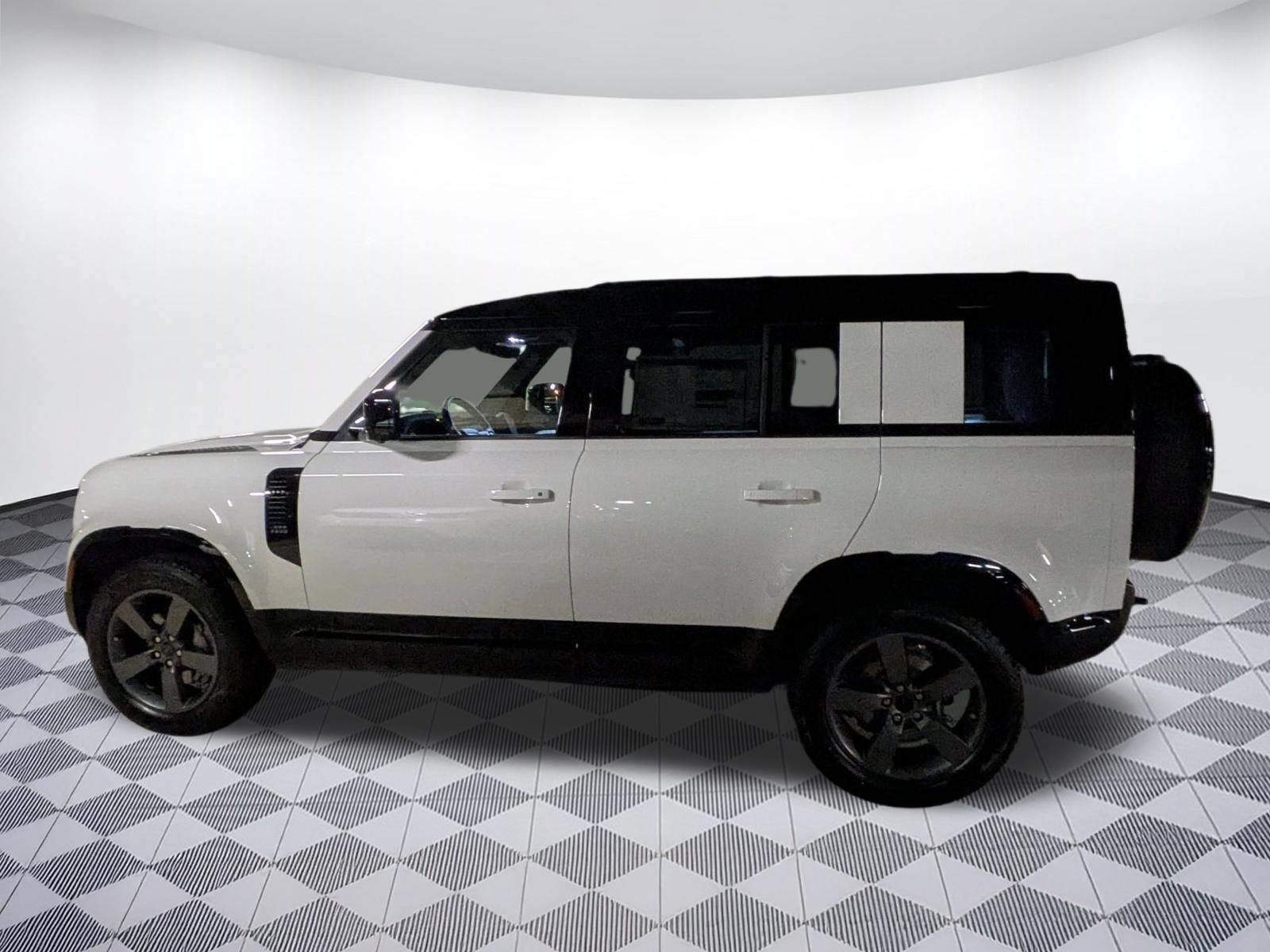 New 2026 Land Rover Defender 110 X-Dynamic SE AWD/4WD image 2