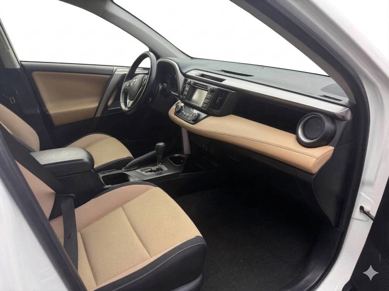 Used 2016 Toyota RAV4 XLE image 13