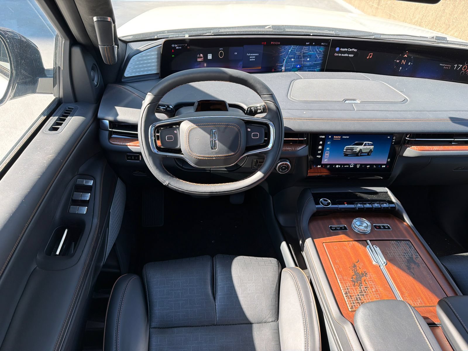 New 2026 Lincoln Navigator Black Label AWD/4WD image 23