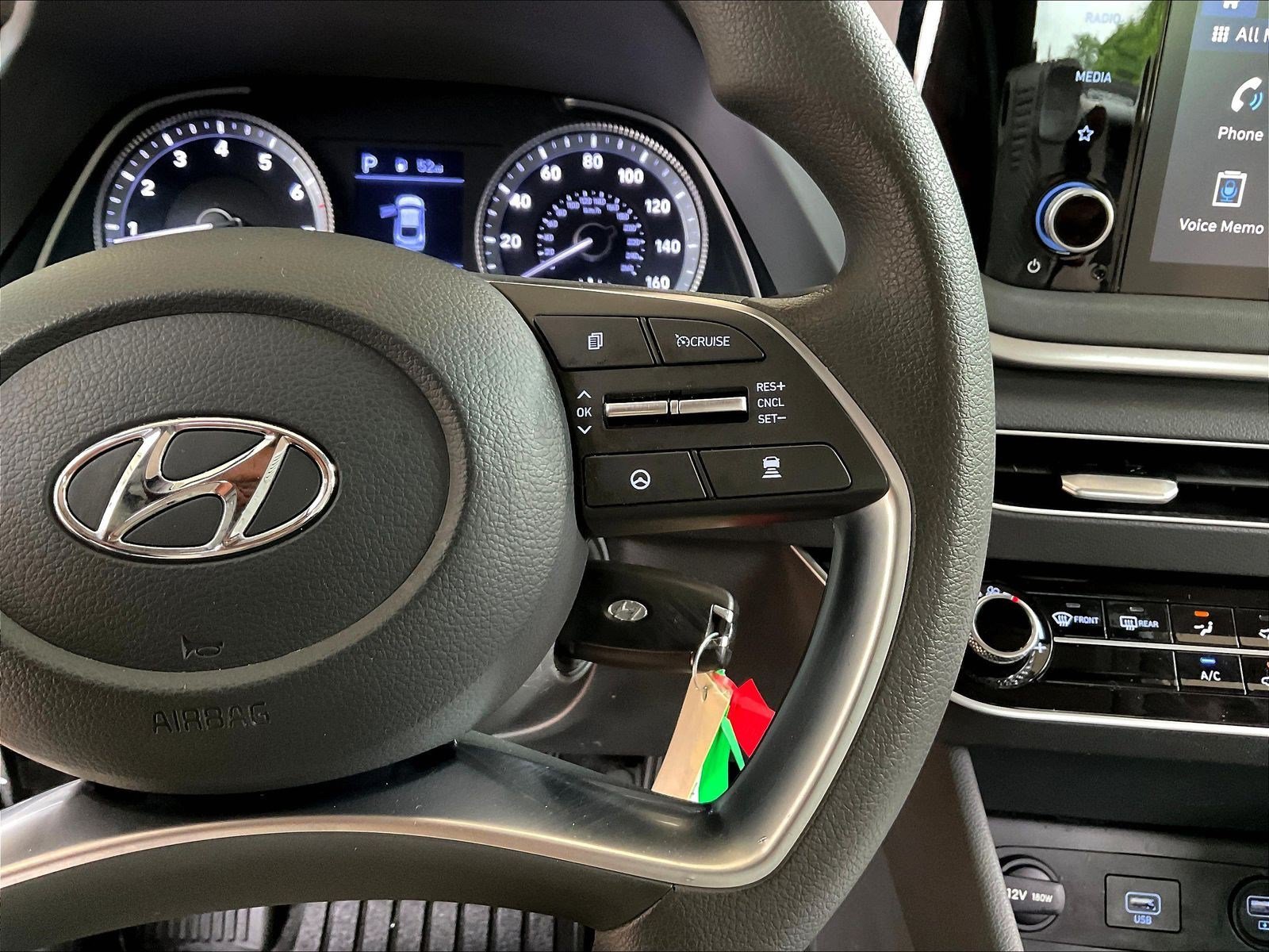 Used 2023 Hyundai Sonata SE w/ Cargo Package FWD image 11