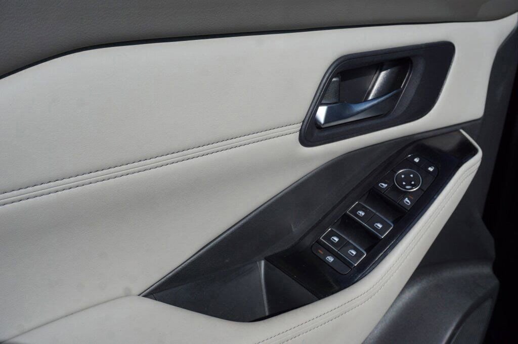 Certified 2024 Nissan Rogue SL image 32