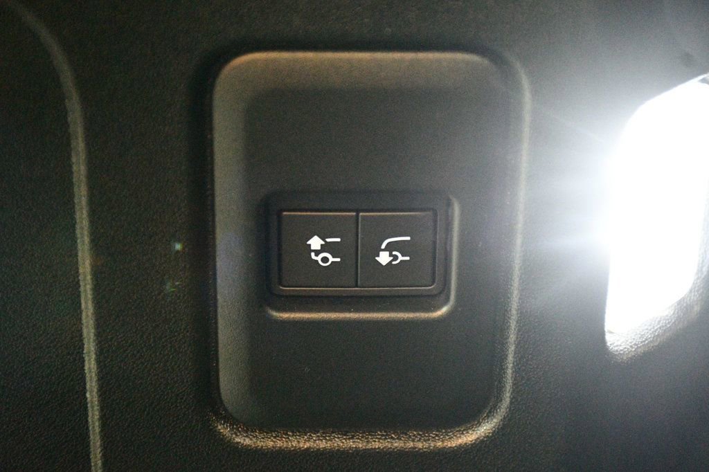 Used 2024 Land Rover Defender 110 S AWD/4WD image 72