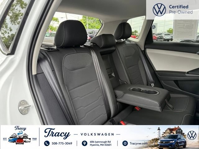 Certified 2025 Volkswagen Taos SE AWD/4WD image 18