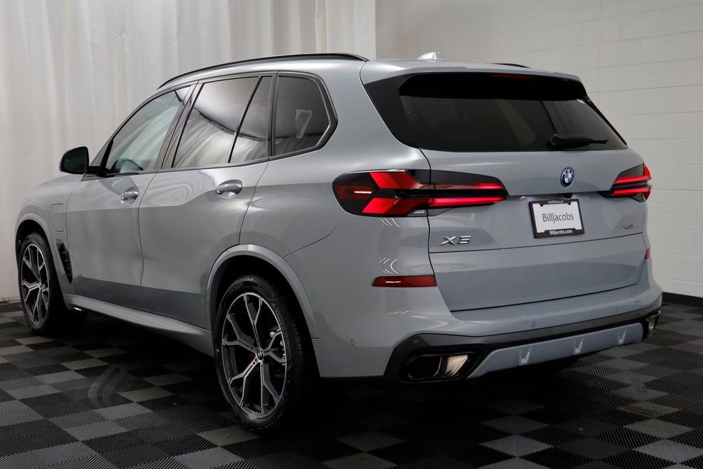 New 2026 BMW X5 xDrive50e w/ M Sport Package AWD/4WD image 16