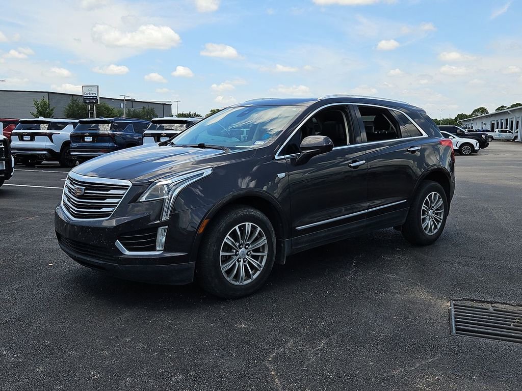 Used 2017 Cadillac XT5 Luxury w/ Driver Awareness Package FWD image 12