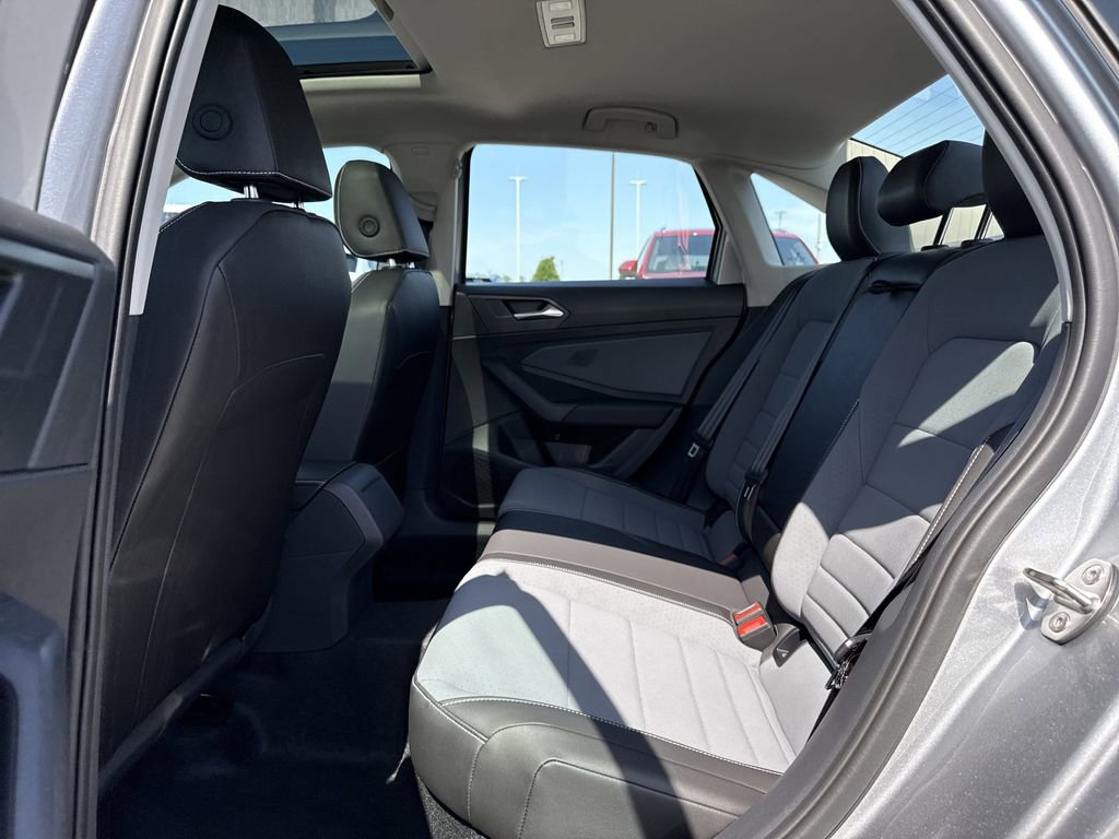 New 2025 Volkswagen Jetta SE image 14