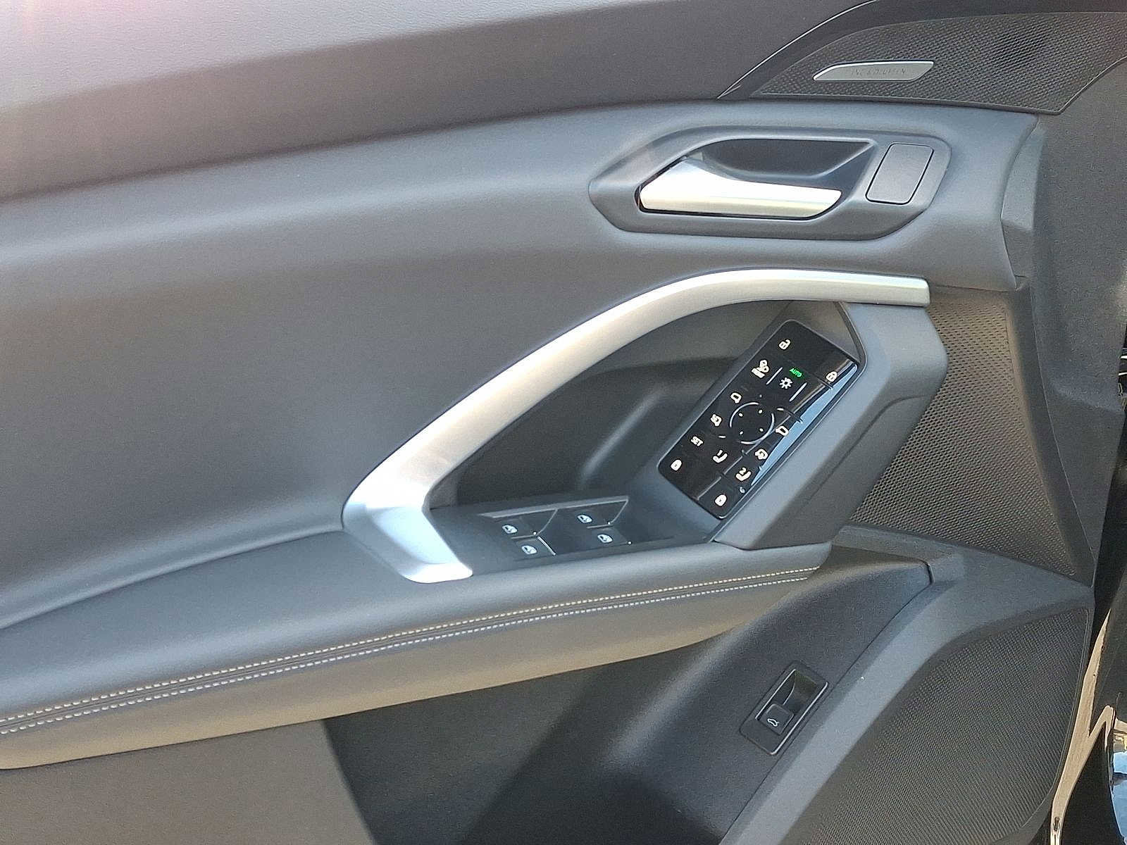 Certified 2025 Audi Q5 Premium Plus w/ Premium Plus image 10