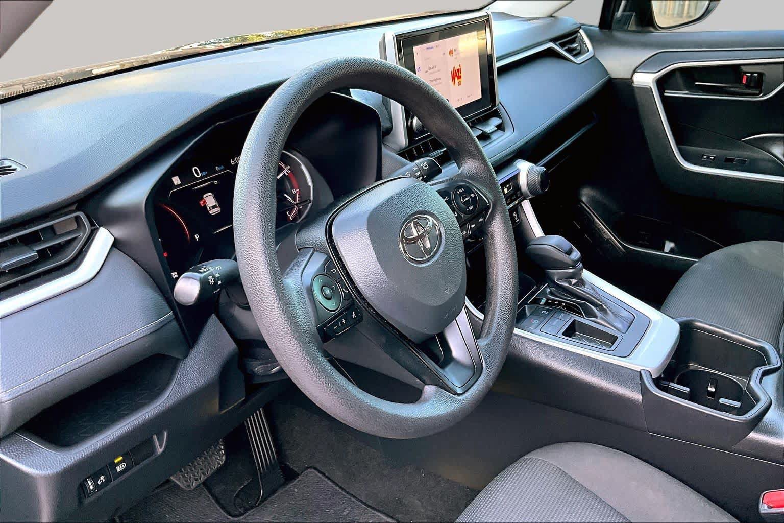 Used 2024 Toyota RAV4 LE FWD image 17
