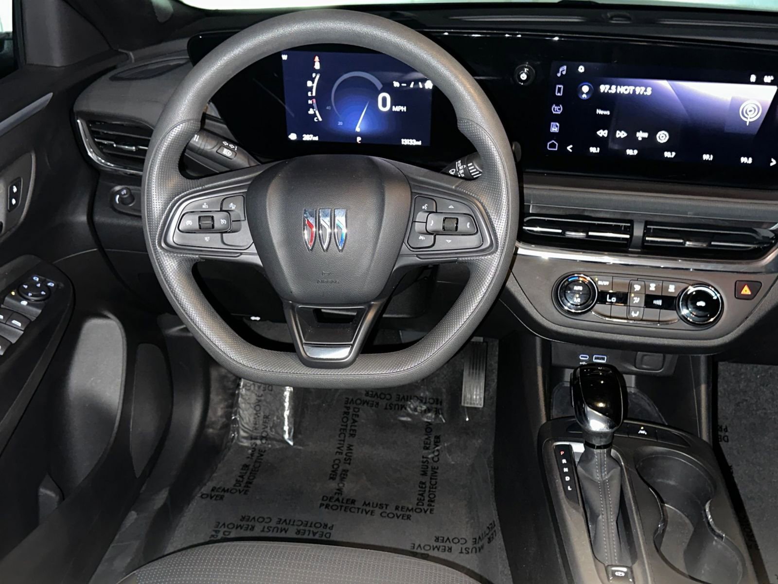 Used 2025 Buick Envista Preferred image 32