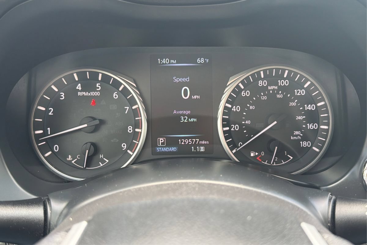 Used 2018 INFINITI Q50 Luxe w/ Essential Package (3.0T Luxe) AWD/4WD image 17