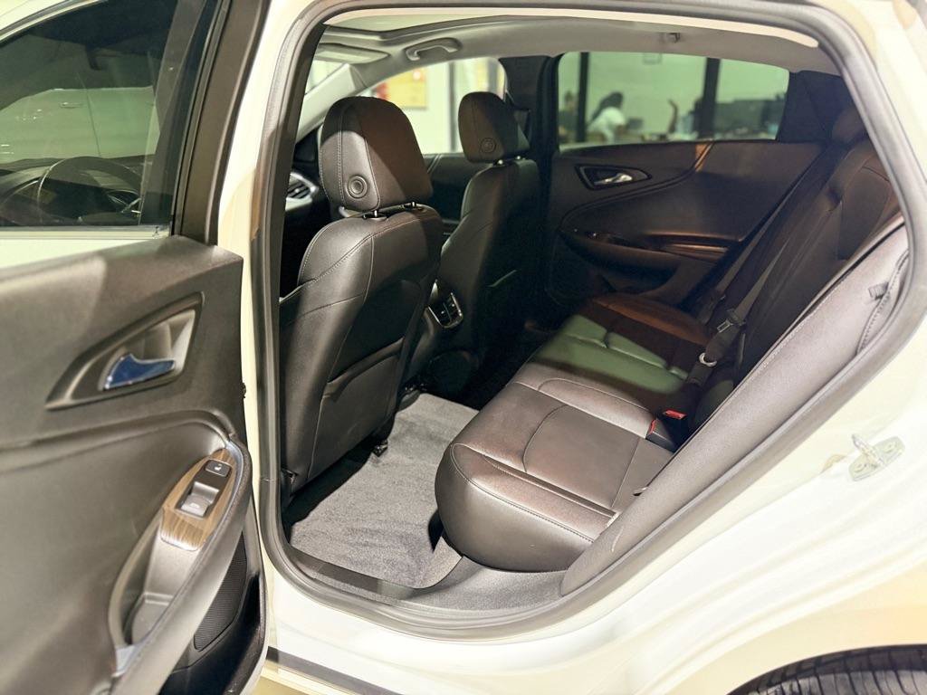 Used 2022 Chevrolet Malibu Premier FWD image 11