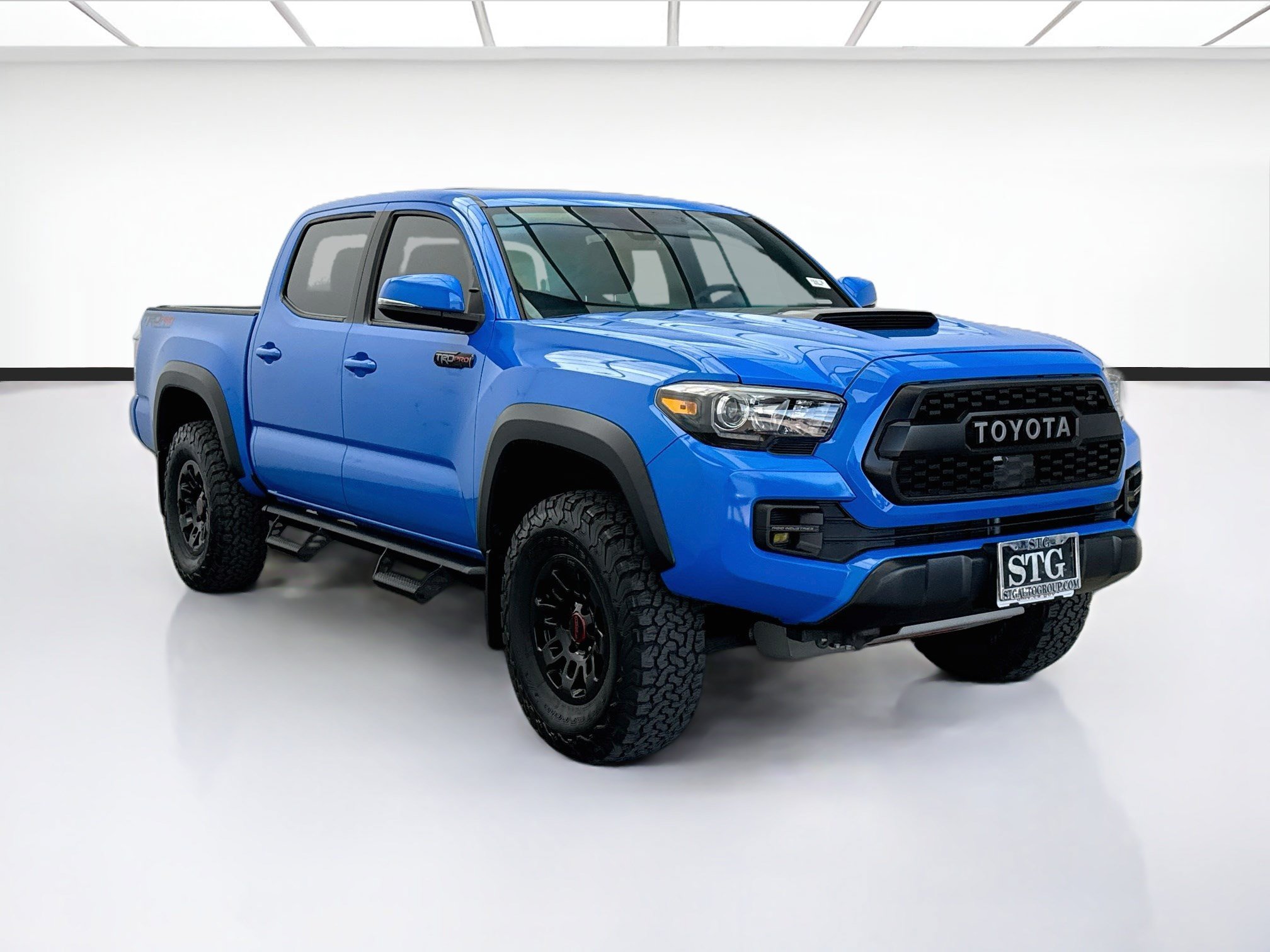 Used 2019 Toyota Tacoma TRD Pro AWD/4WD image 3