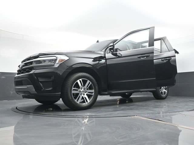 Used 2024 Ford Expedition Max XLT image 30