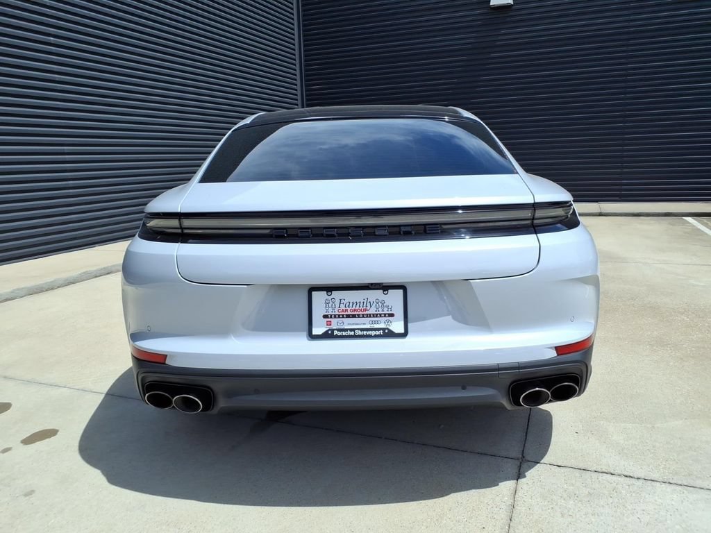 Certified 2024 Porsche Panamera RWD image 4