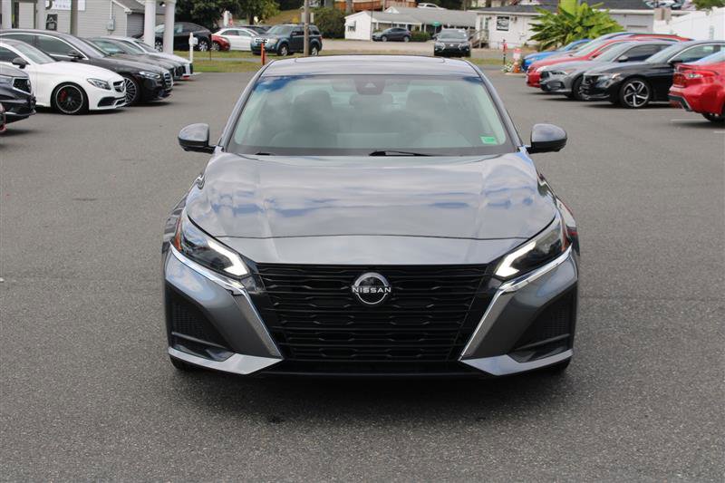 Used 2023 Nissan Altima 2.5 SL image 3