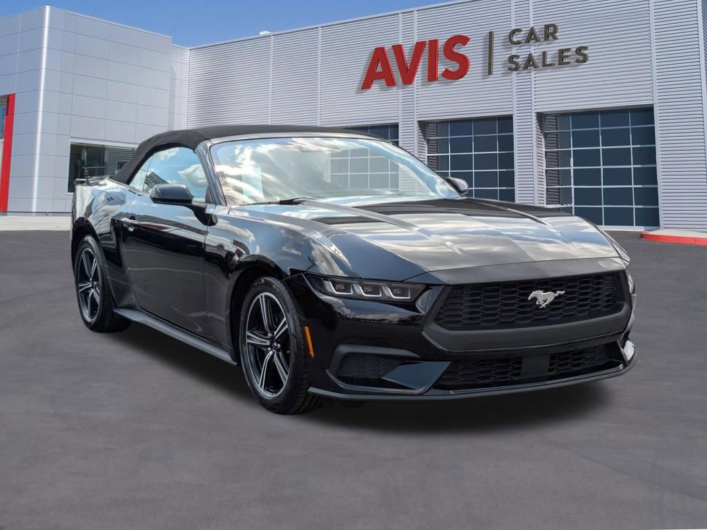 Used 2025 Ford Mustang Premium image 3