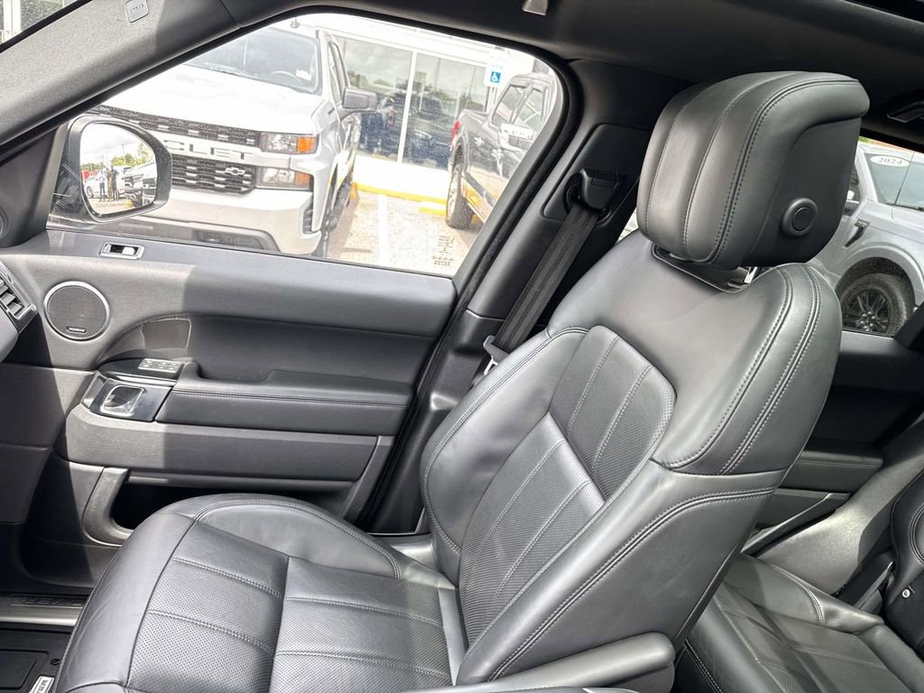 Used 2020 Land Rover Range Rover Sport HSE image 16