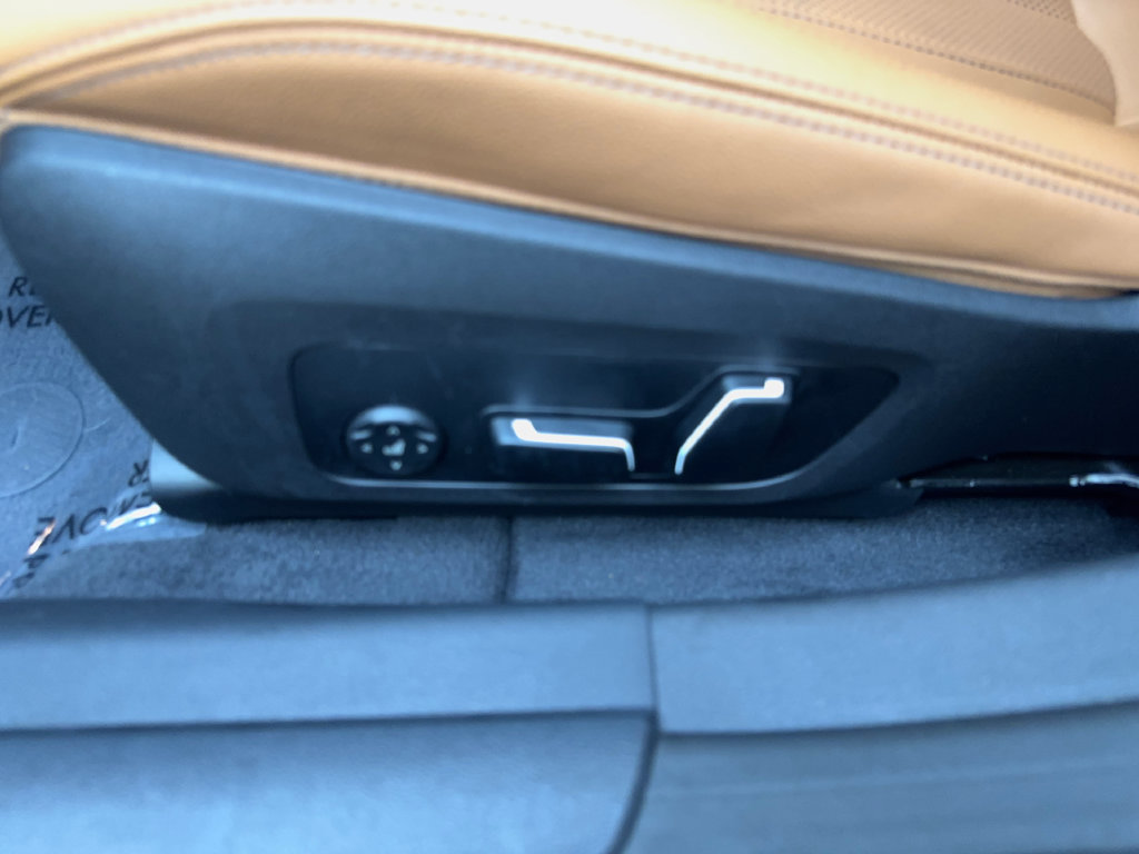 Used 2025 BMW i4 eDrive40 w/ Premium Package RWD image 33