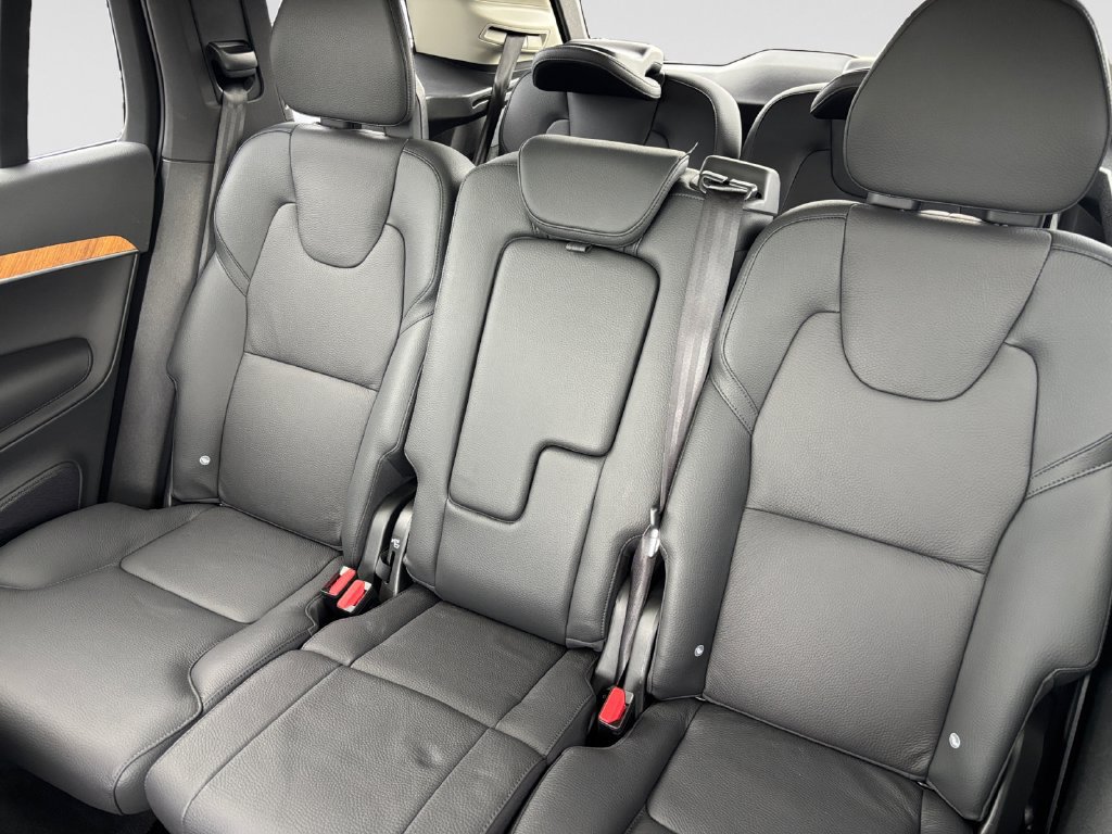 Used 2023 Volvo XC90 B6 Plus w/ Protection Package Premier AWD/4WD image 13