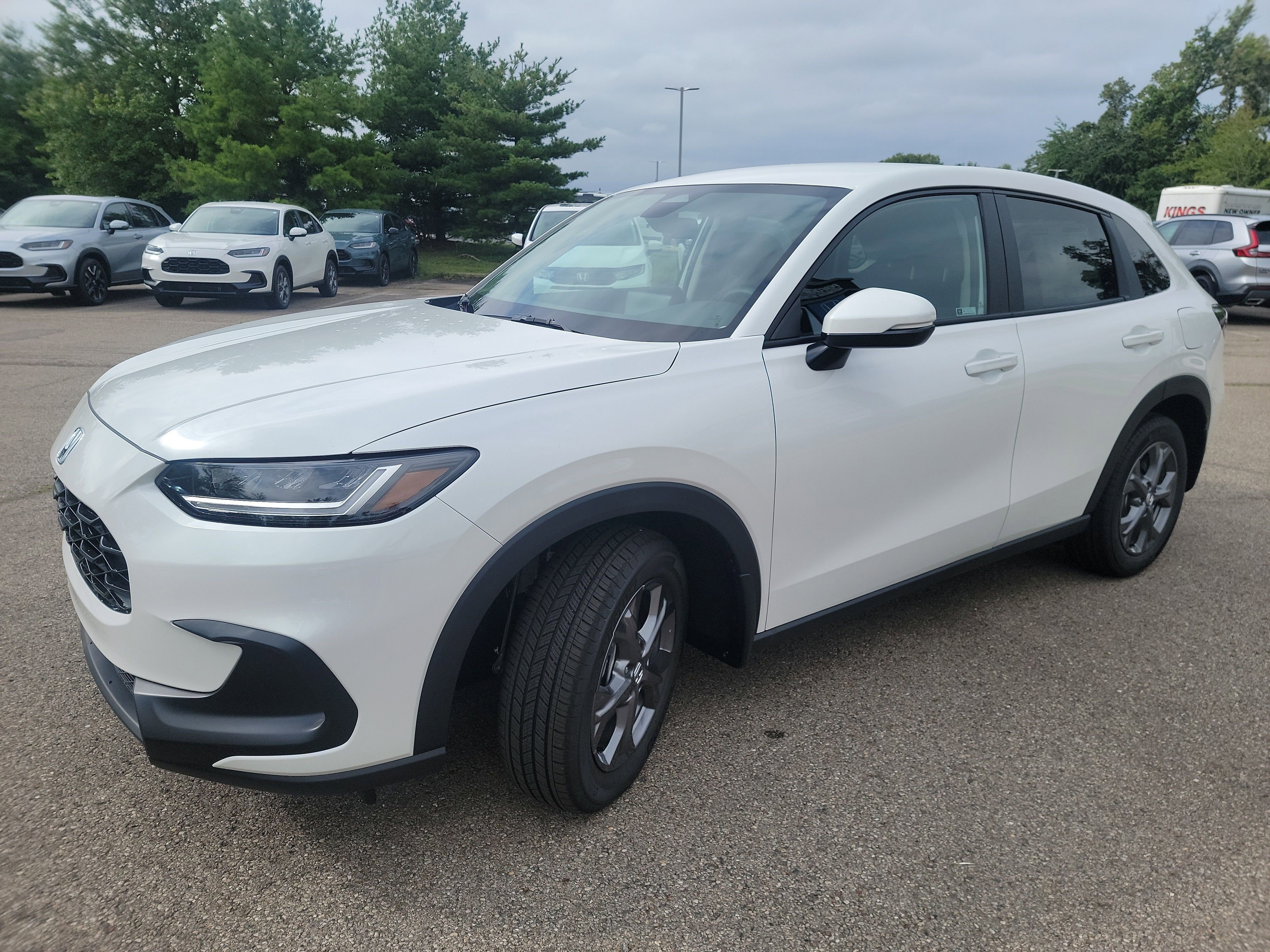 New 2026 Honda HR-V LX image 3