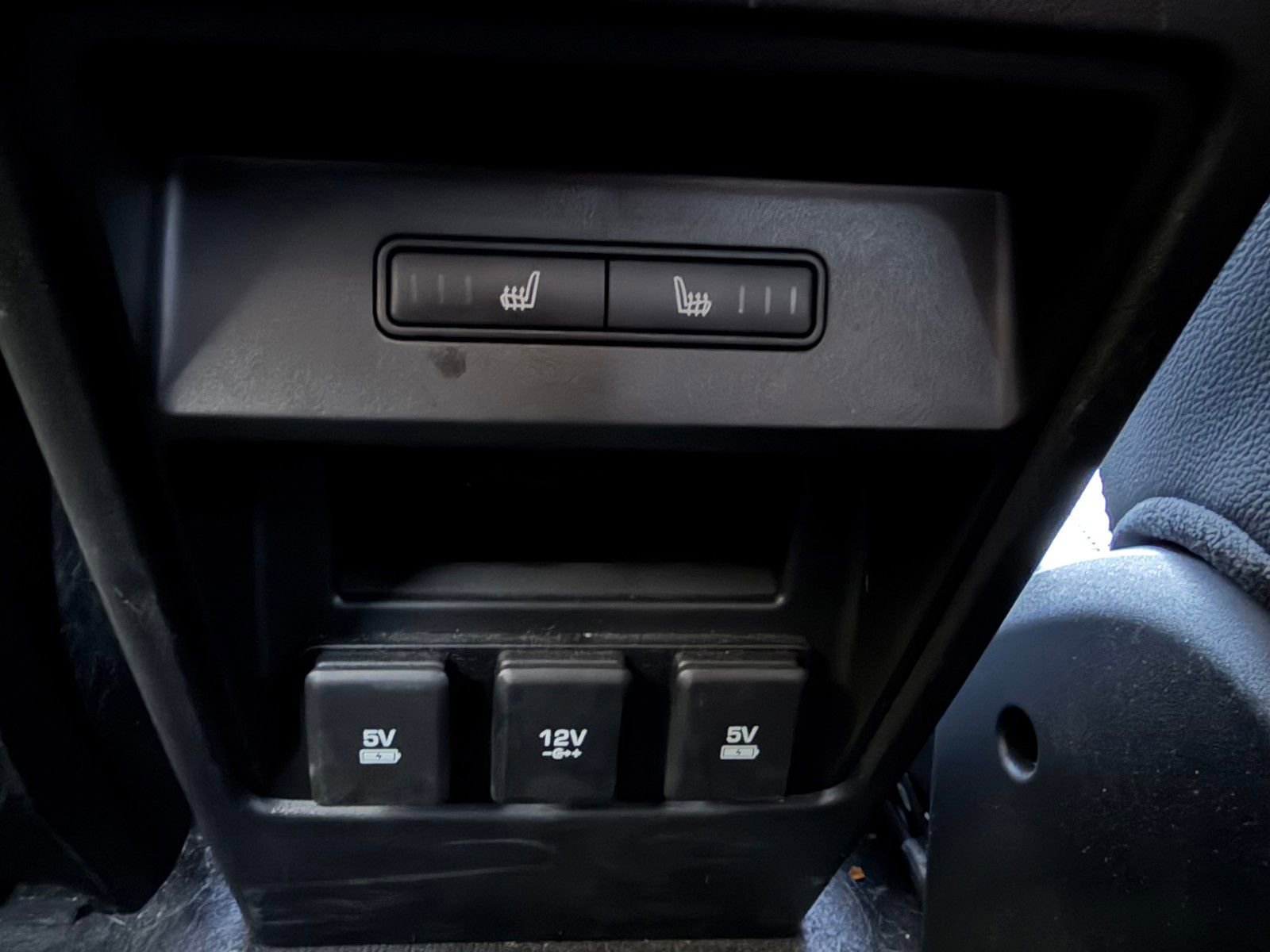 Used 2019 Land Rover Discovery Sport HSE image 26