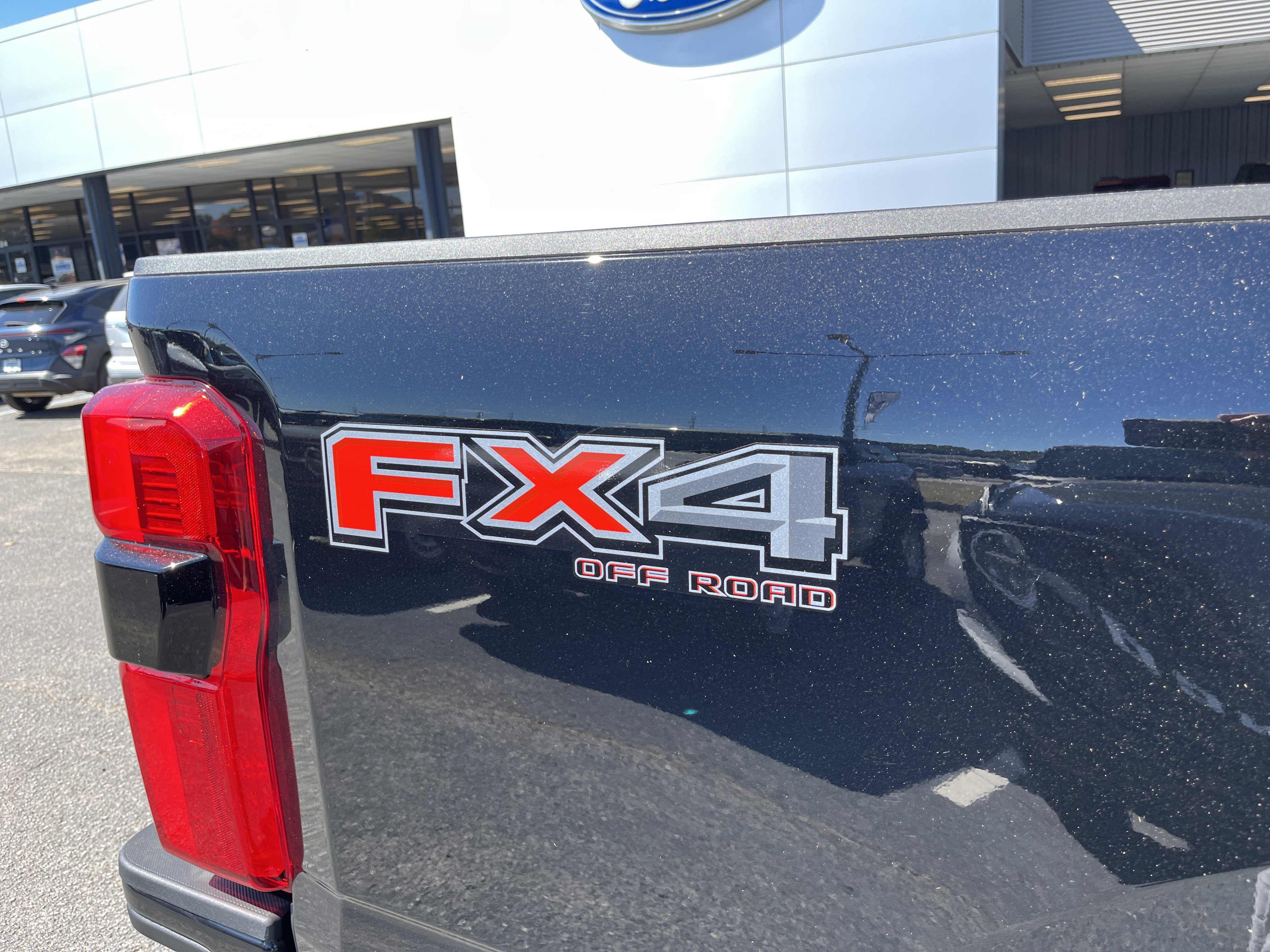 New 2026 Ford F350 Platinum w/ Platinum Plus Package AWD/4WD image 11