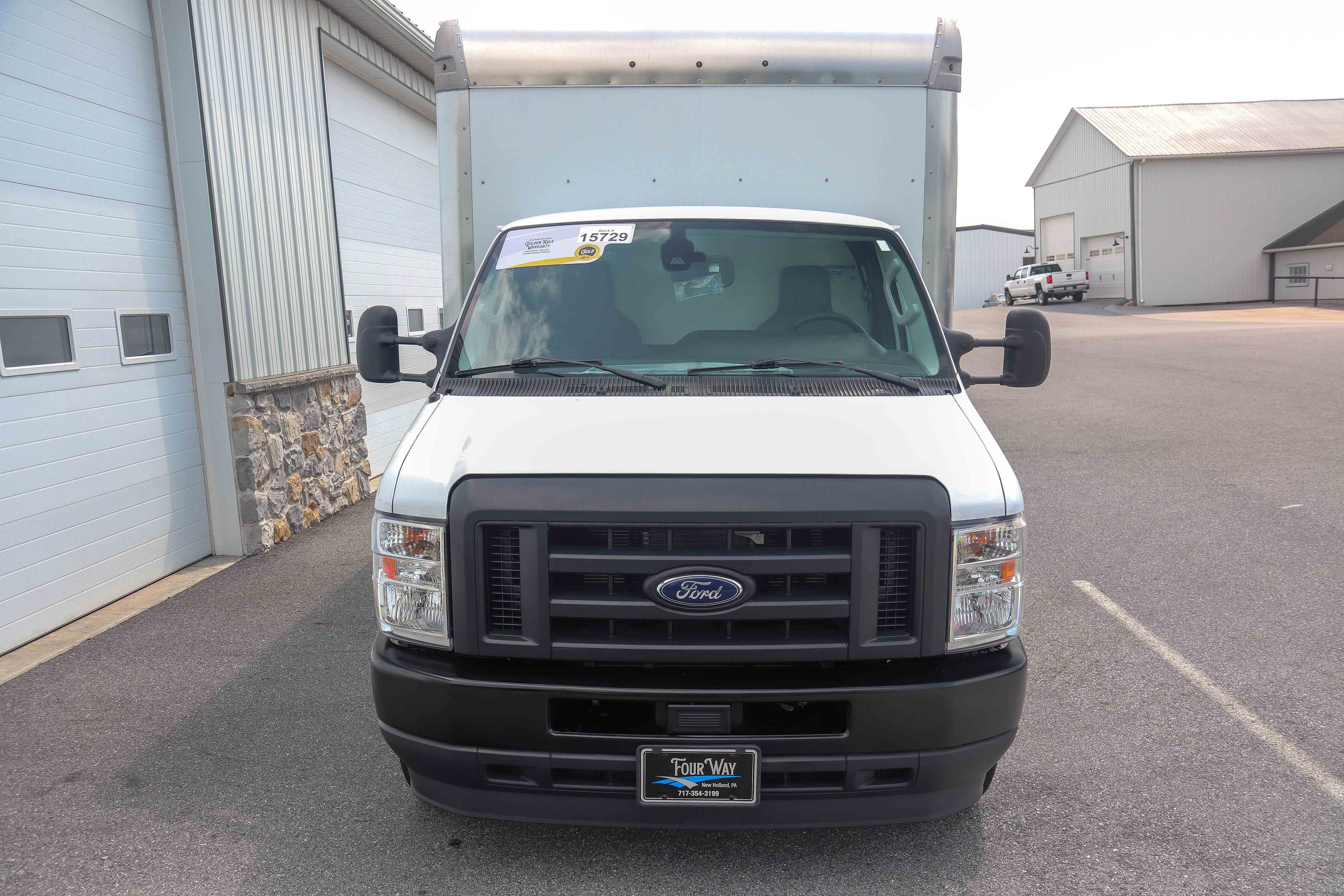 Used 2024 Ford E-450 and Econoline 450 Super Duty w/ Driver's Safety Package RWD image 8