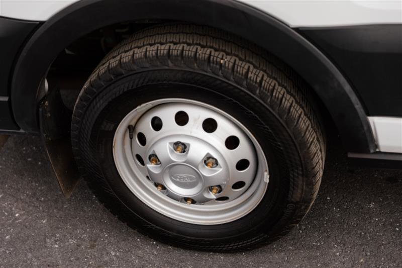 Used 2024 Ford Transit 350 XLT image 41