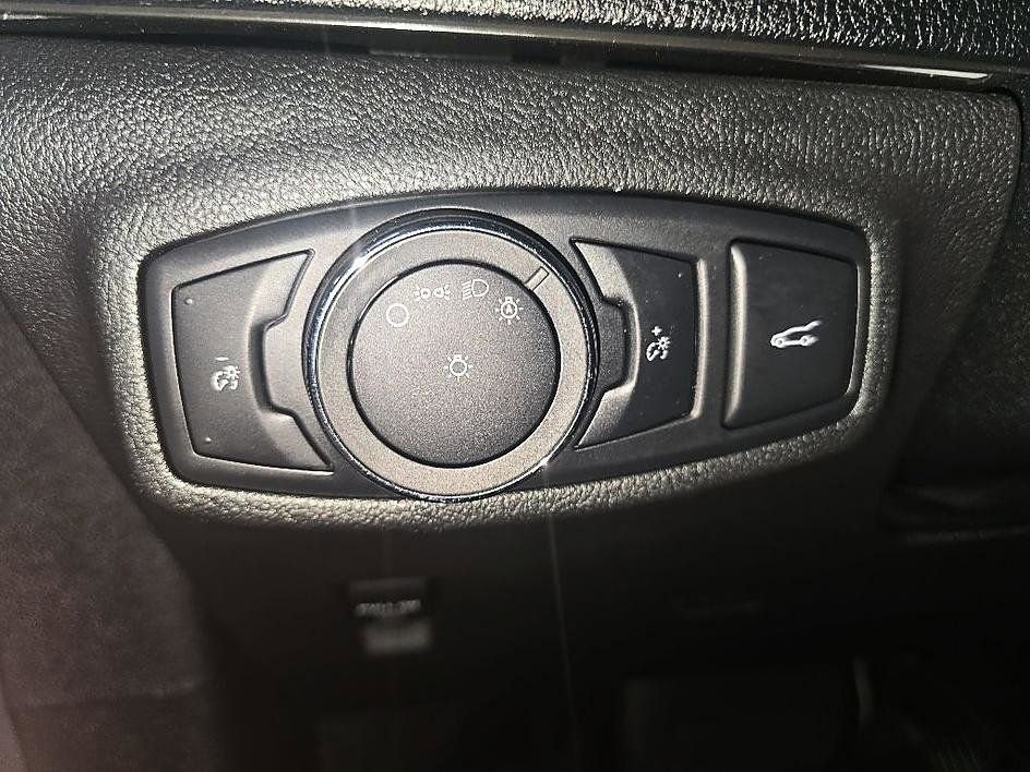 Used 2017 Lincoln MKC Select AWD/4WD image 15