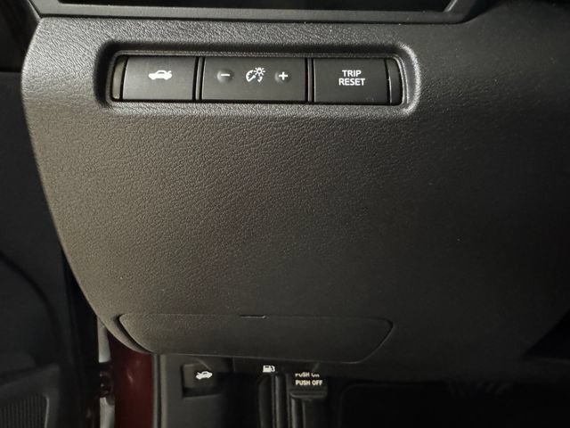 Used 2025 Nissan Altima 2.5 SV FWD image 10