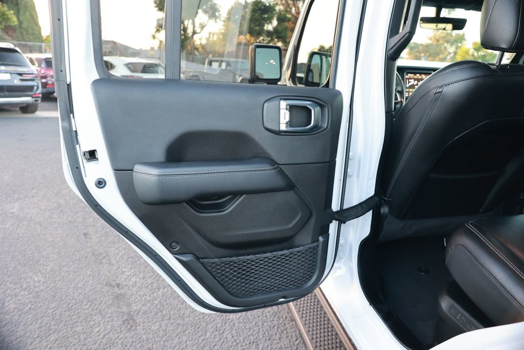 Used 2021 Jeep Wrangler Unlimited Sahara w/ Cold Weather Group AWD/4WD image 39