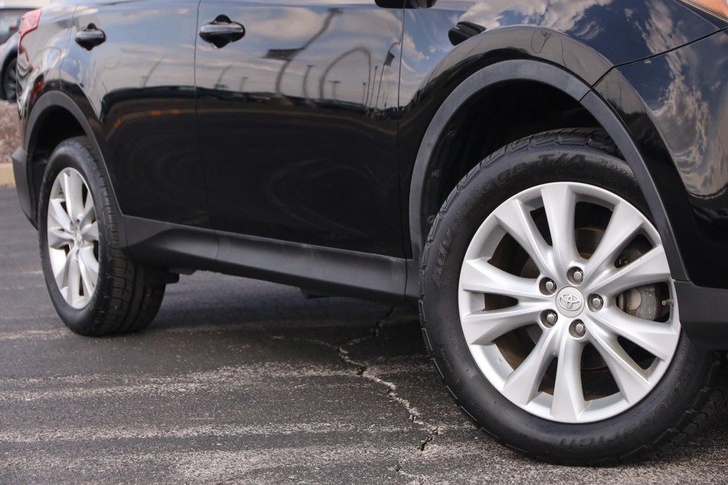 Used 2015 Toyota RAV4 Limited w/ Technology Package image 3