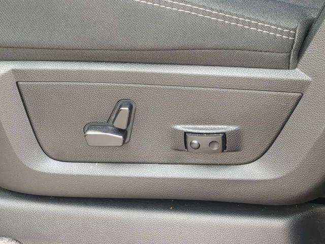 Certified 2026 RAM 3500 Big Horn AWD/4WD image 21