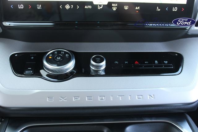 New 2026 Ford Expedition Max Active RWD image 14