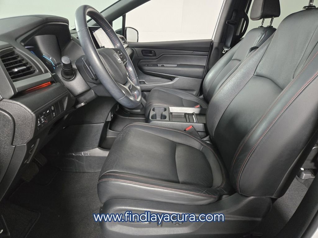 Used 2023 Honda Odyssey Sport image 12