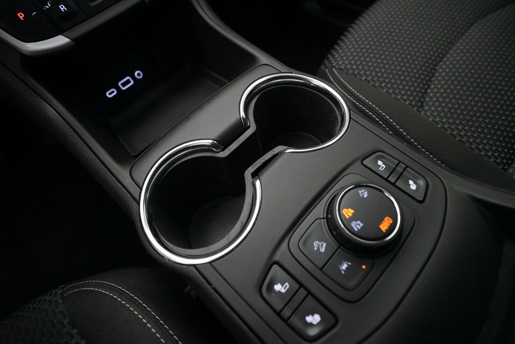 Used 2023 GMC Terrain SLE w/ Driver Convenience Package image 16