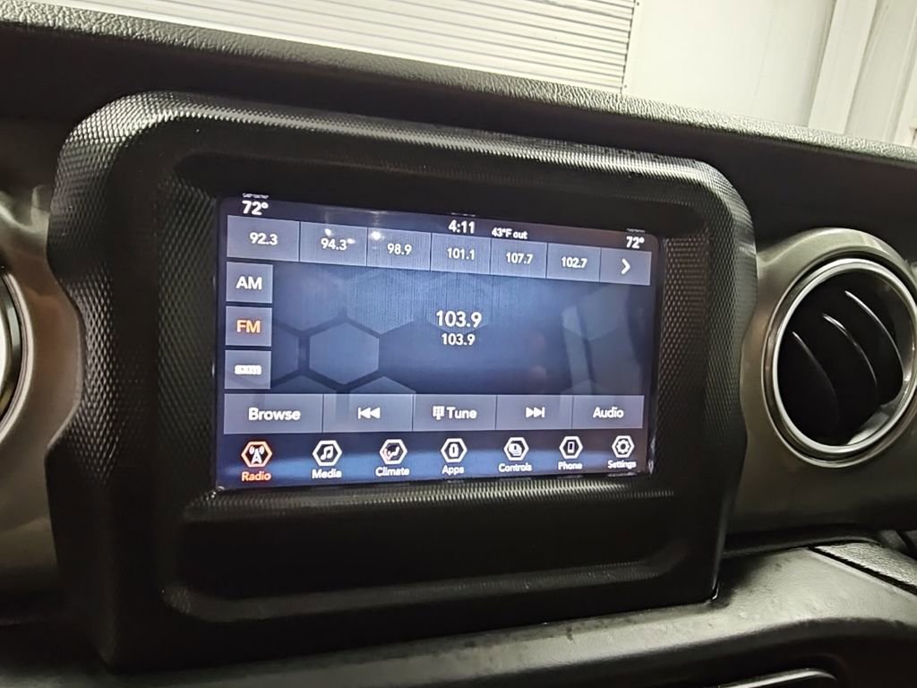 Used 2021 Jeep Wrangler Unlimited Sahara image 14