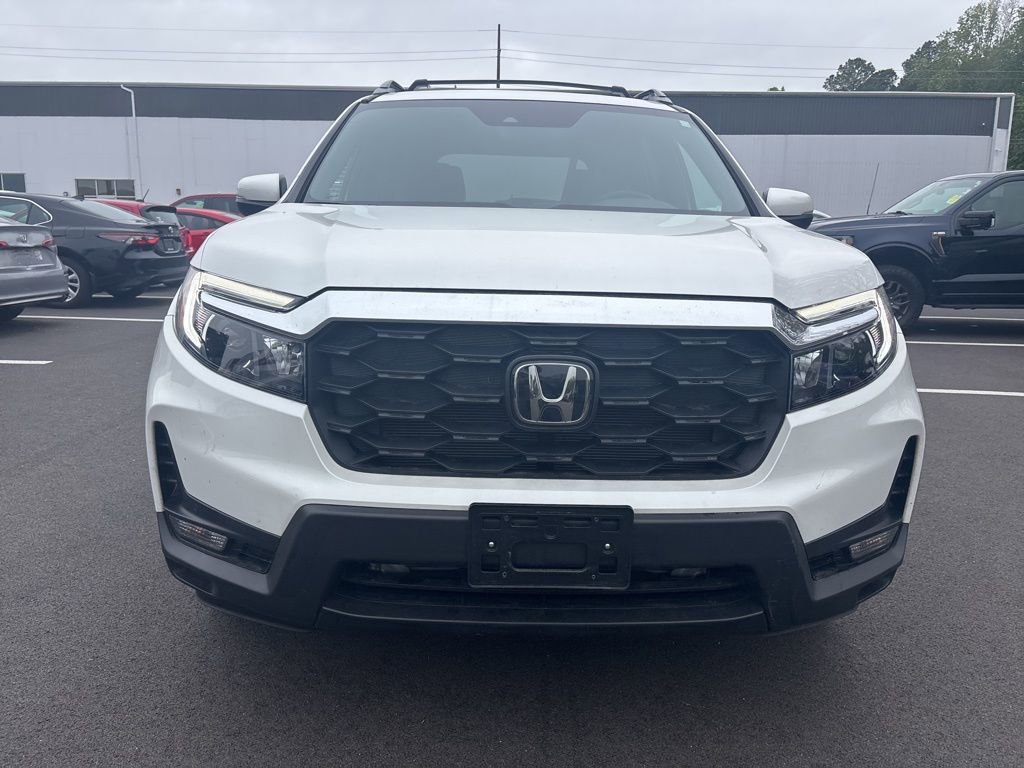 Used 2024 Honda Passport EX-L image 2