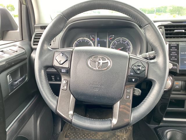 Used 2022 Toyota 4Runner TRD Off-Road Premium w/ Moonroof Package AWD/4WD image 21
