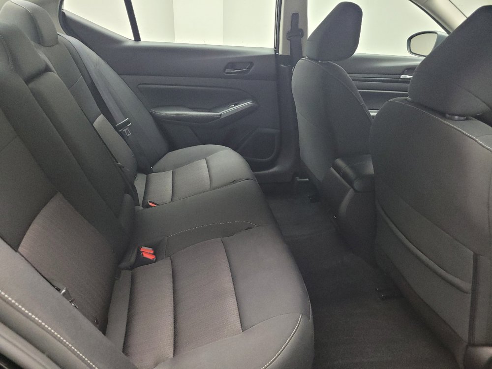 Used 2025 Nissan Altima 2.5 SV FWD image 19