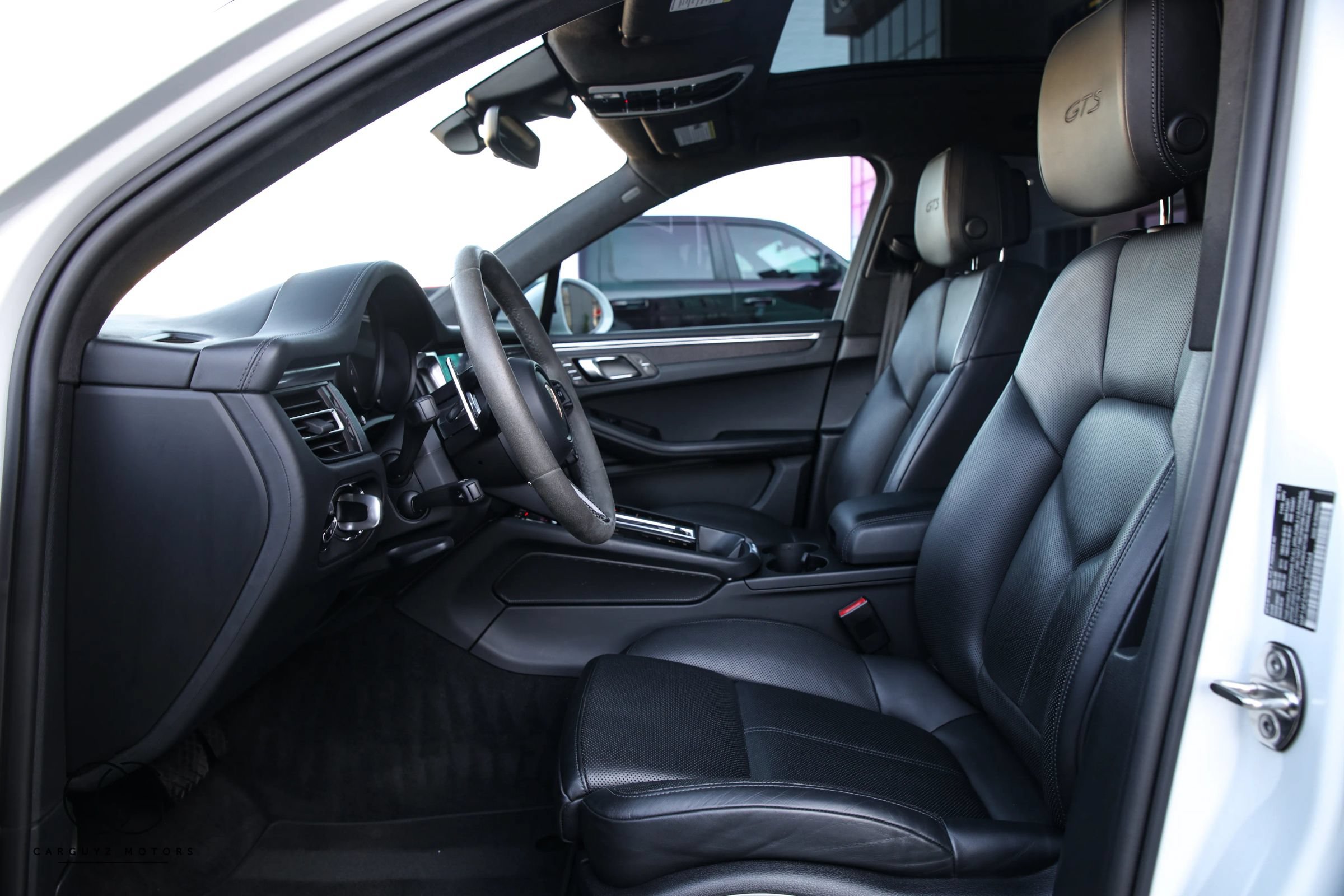 Used 2023 Porsche Macan GTS w/ Premium Package Plus AWD/4WD image 20