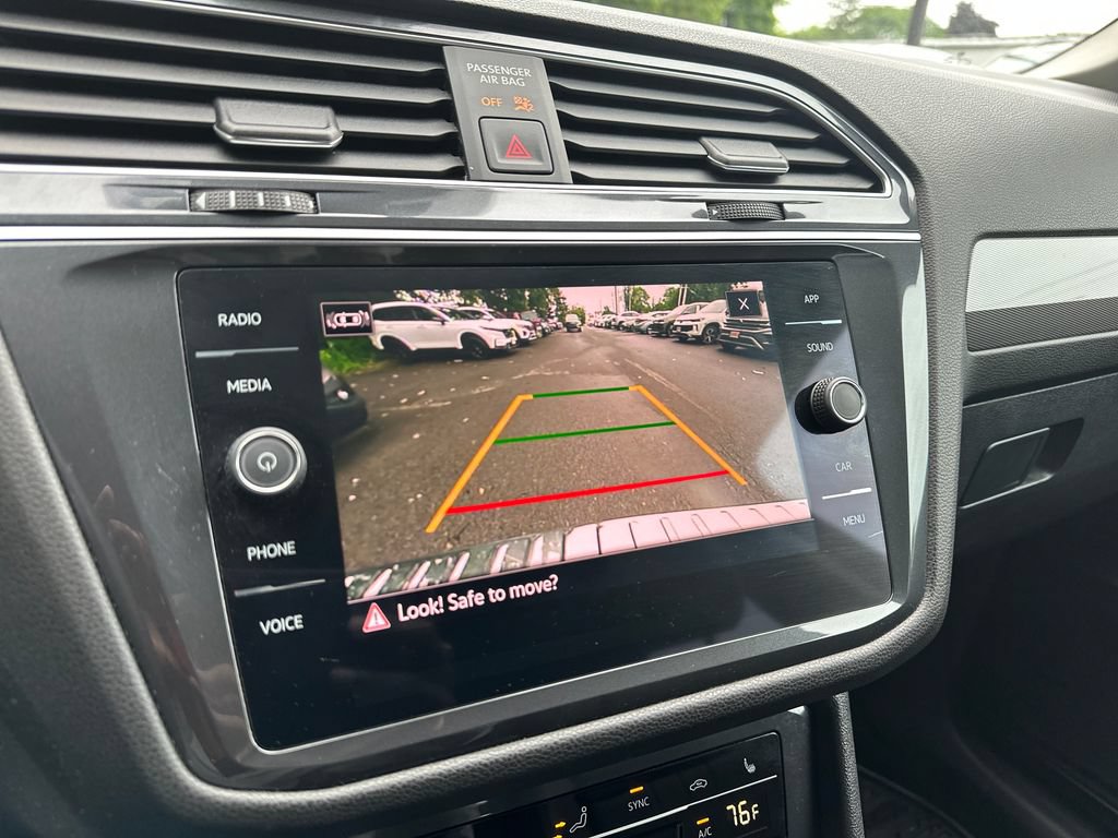 Certified 2024 Volkswagen Tiguan SE AWD/4WD image 15