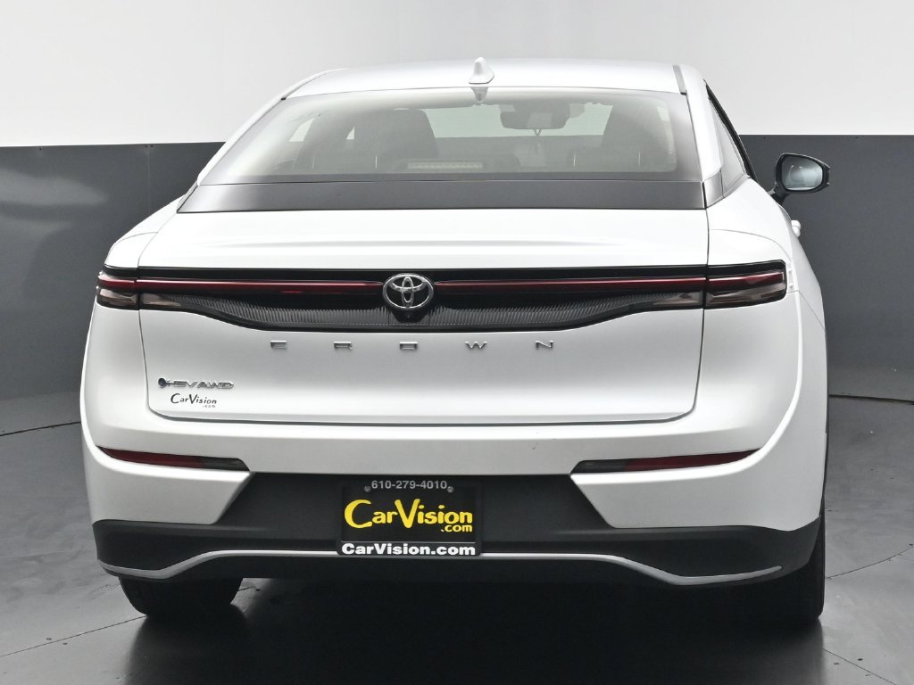 Used 2026 Toyota Crown AWD/4WD image 4