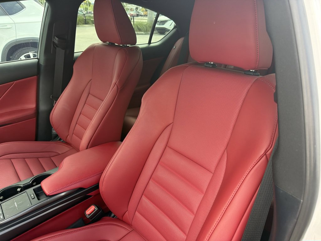 Used 2024 Lexus IS 300 F Sport RWD image 13