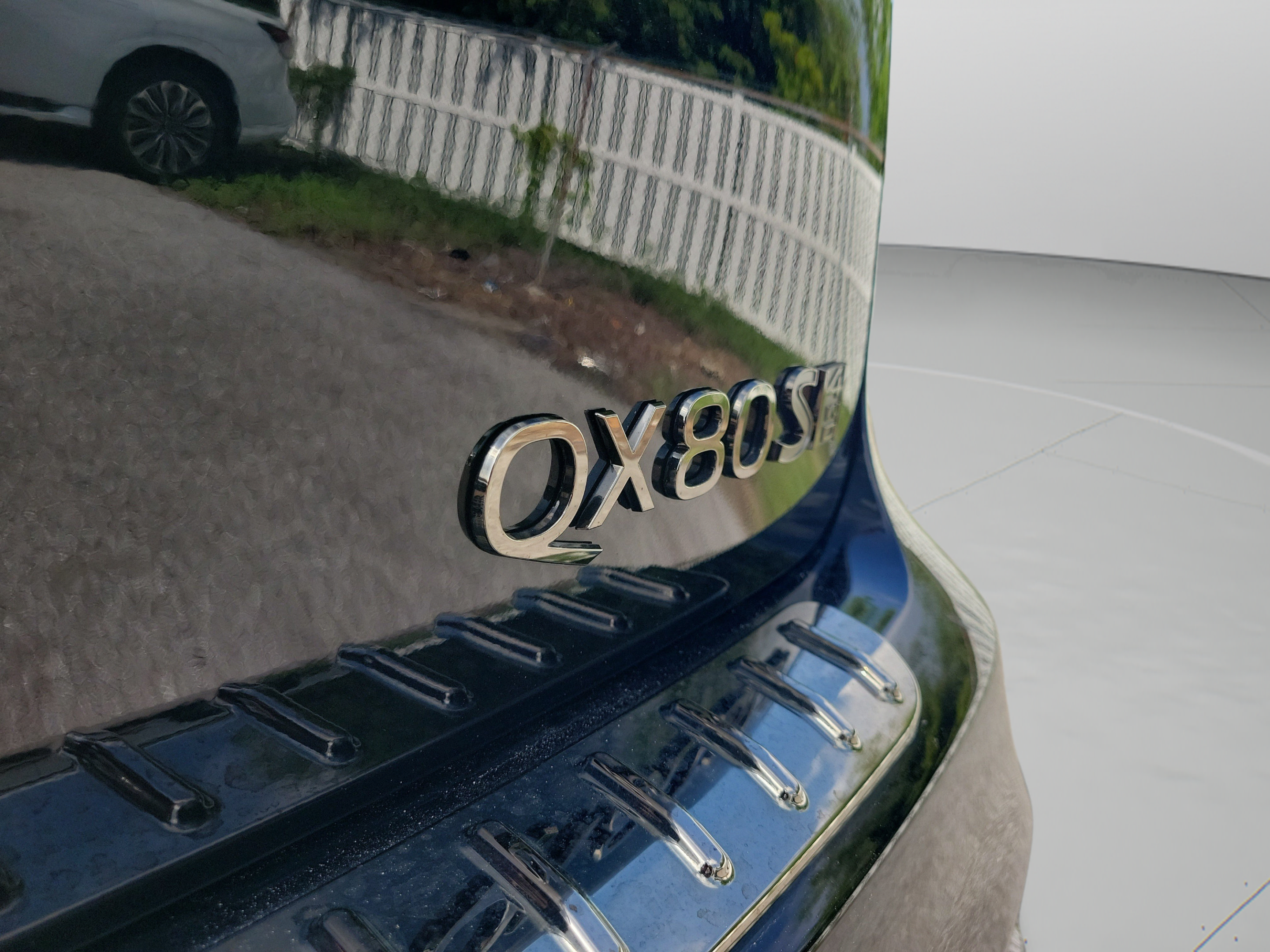 Used 2026 INFINITI QX80 4WD w/ Sport Exterior Package image 50
