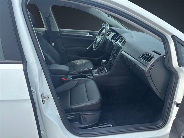 Used 2021 Volkswagen Golf 4-Door image 15