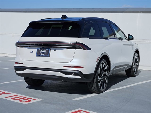 New 2026 Lincoln Nautilus Reserve image 7