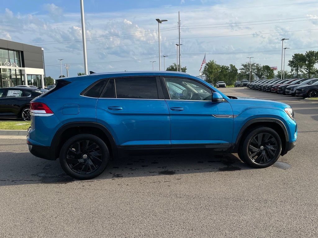 Used 2024 Volkswagen Atlas Cross Sport SE AWD/4WD image 10