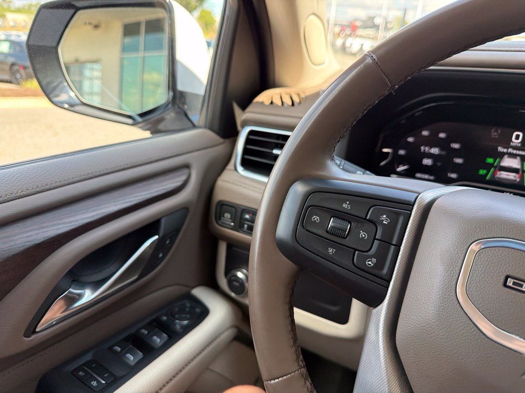 Used 2024 GMC Yukon Denali RWD image 21